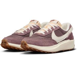 Nike Waffle Debut Vintage Women's Shoes
Size: W 9 / M 7.5